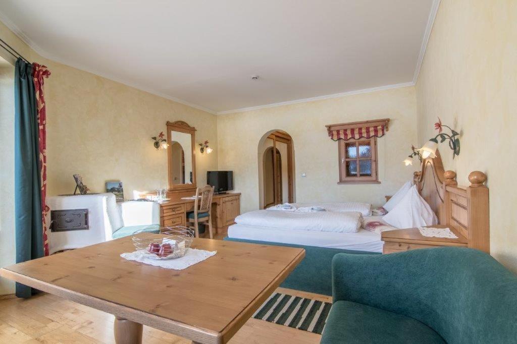 Seehotel Jaegerwirt Turracher Höhe Buitenkant foto