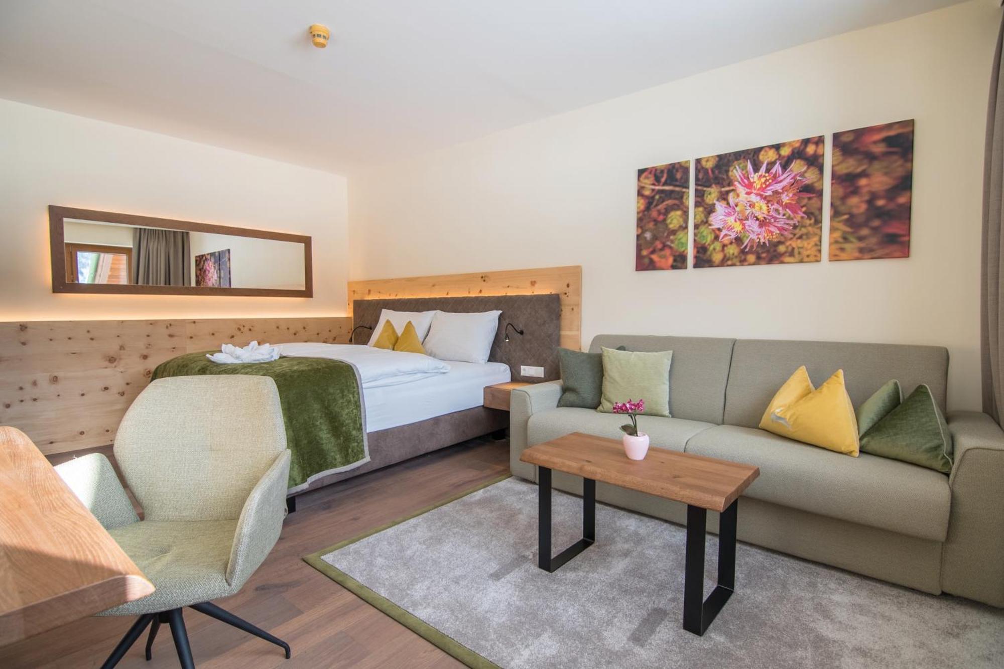 Seehotel Jaegerwirt Turracher Höhe Buitenkant foto