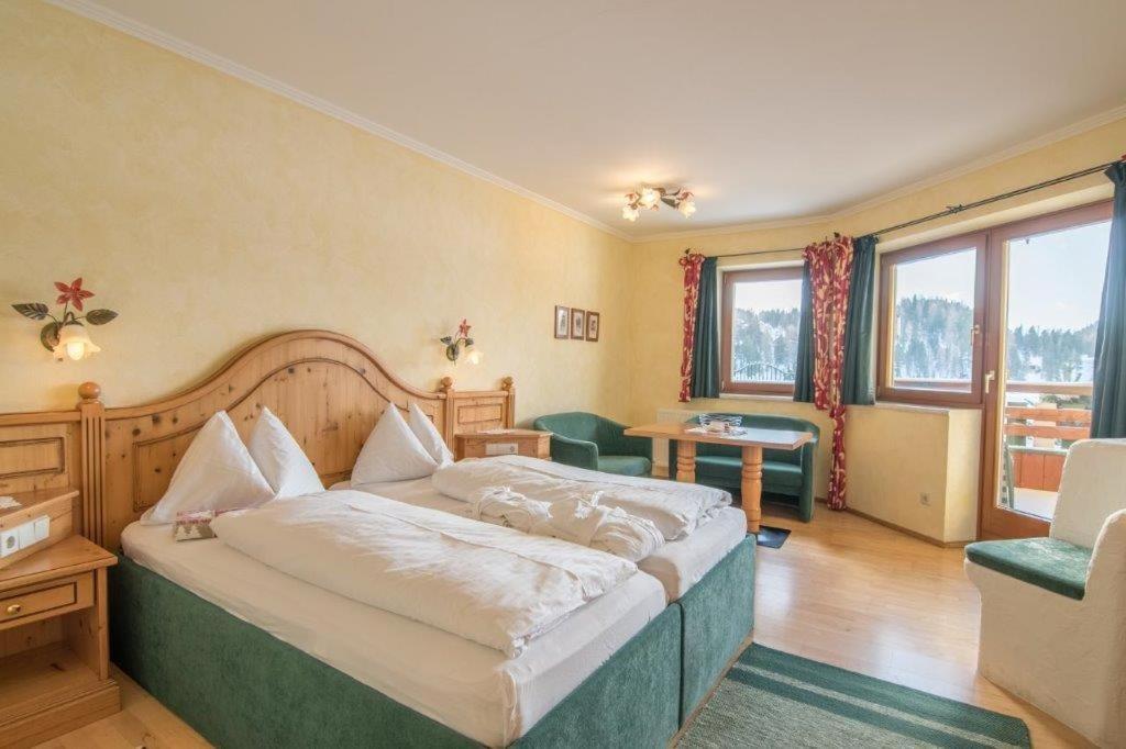 Seehotel Jaegerwirt Turracher Höhe Buitenkant foto