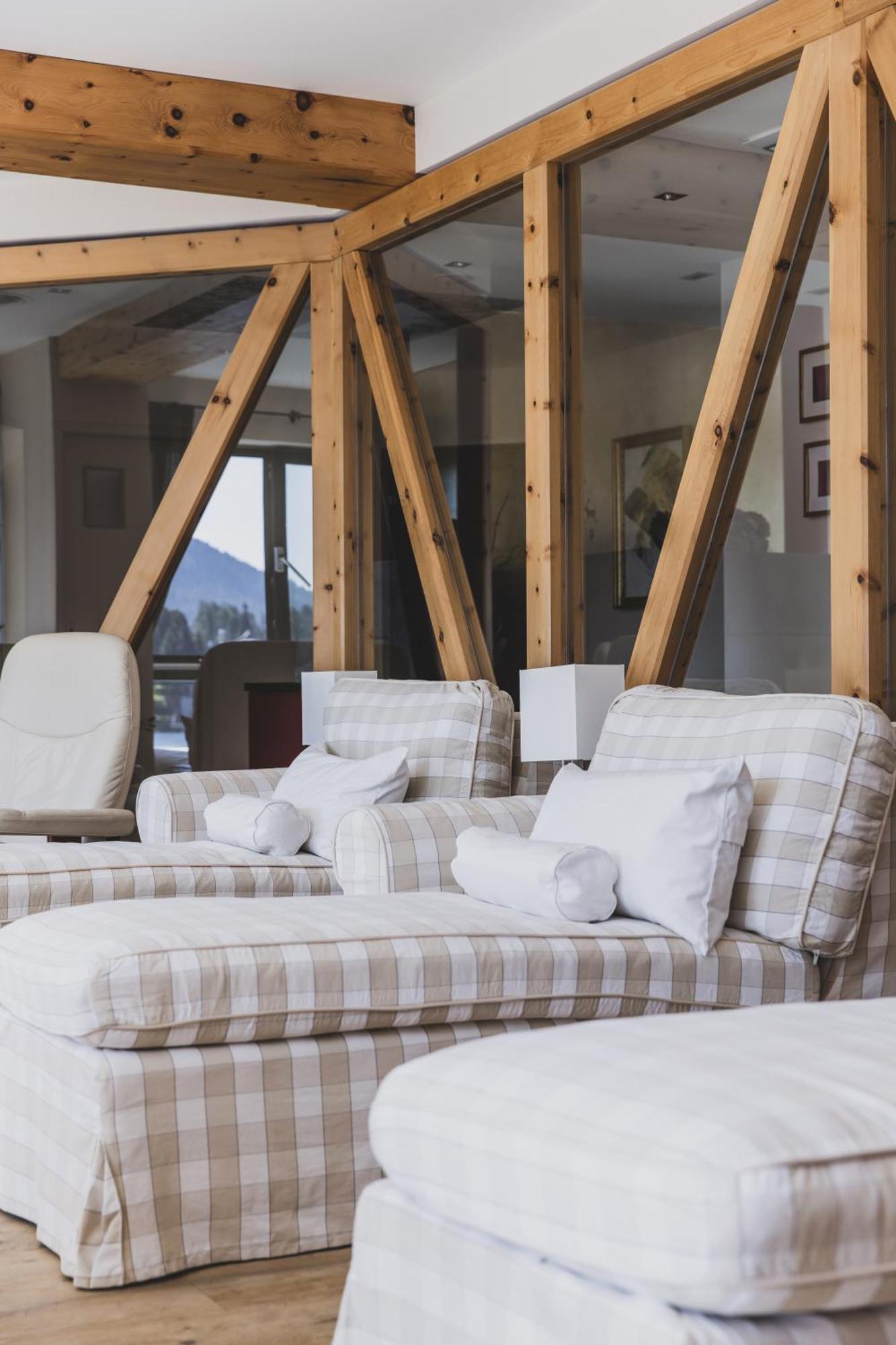 Seehotel Jaegerwirt Turracher Höhe Buitenkant foto