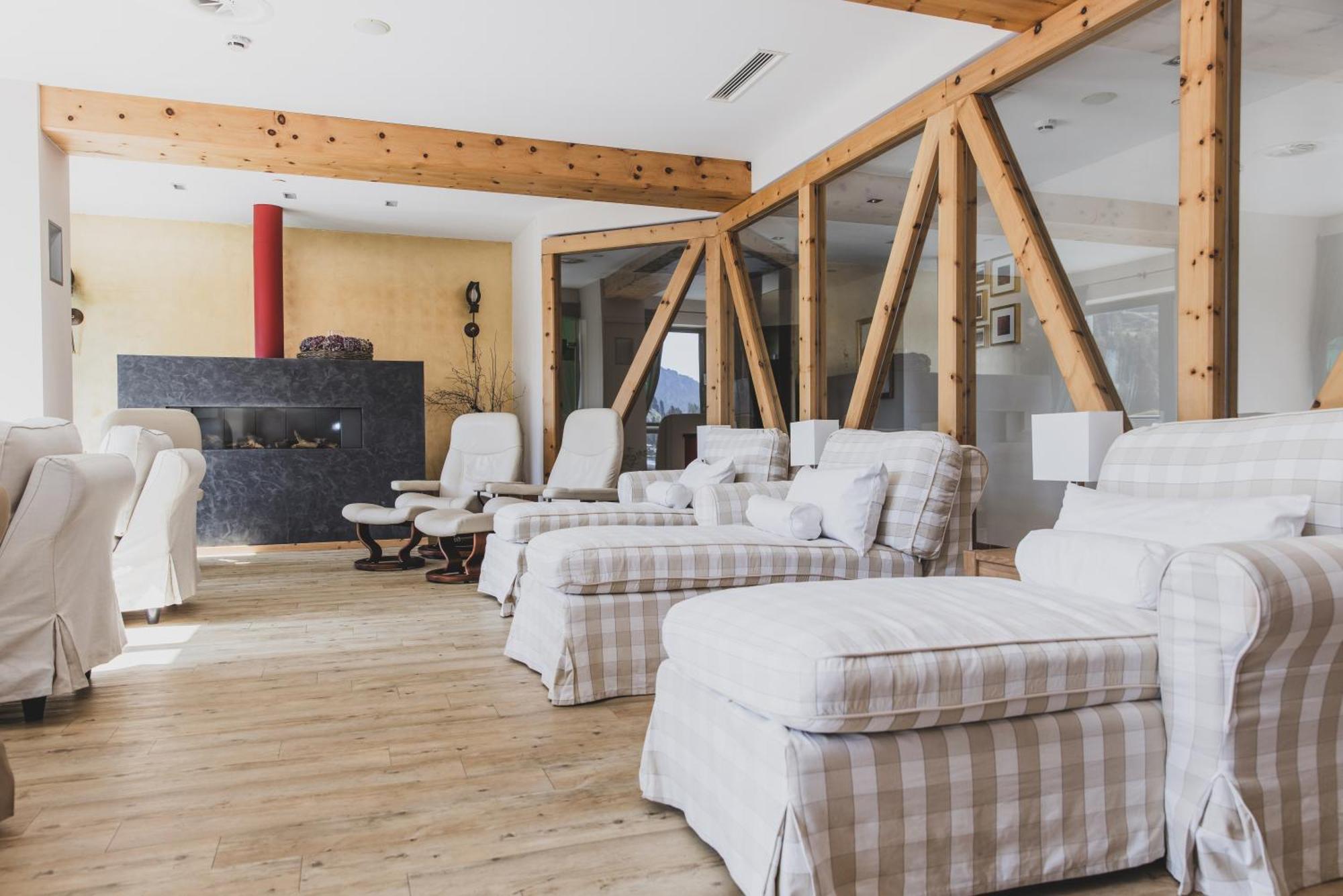Seehotel Jaegerwirt Turracher Höhe Buitenkant foto